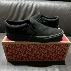 Men, sneakers, VANS, size 8, color black.